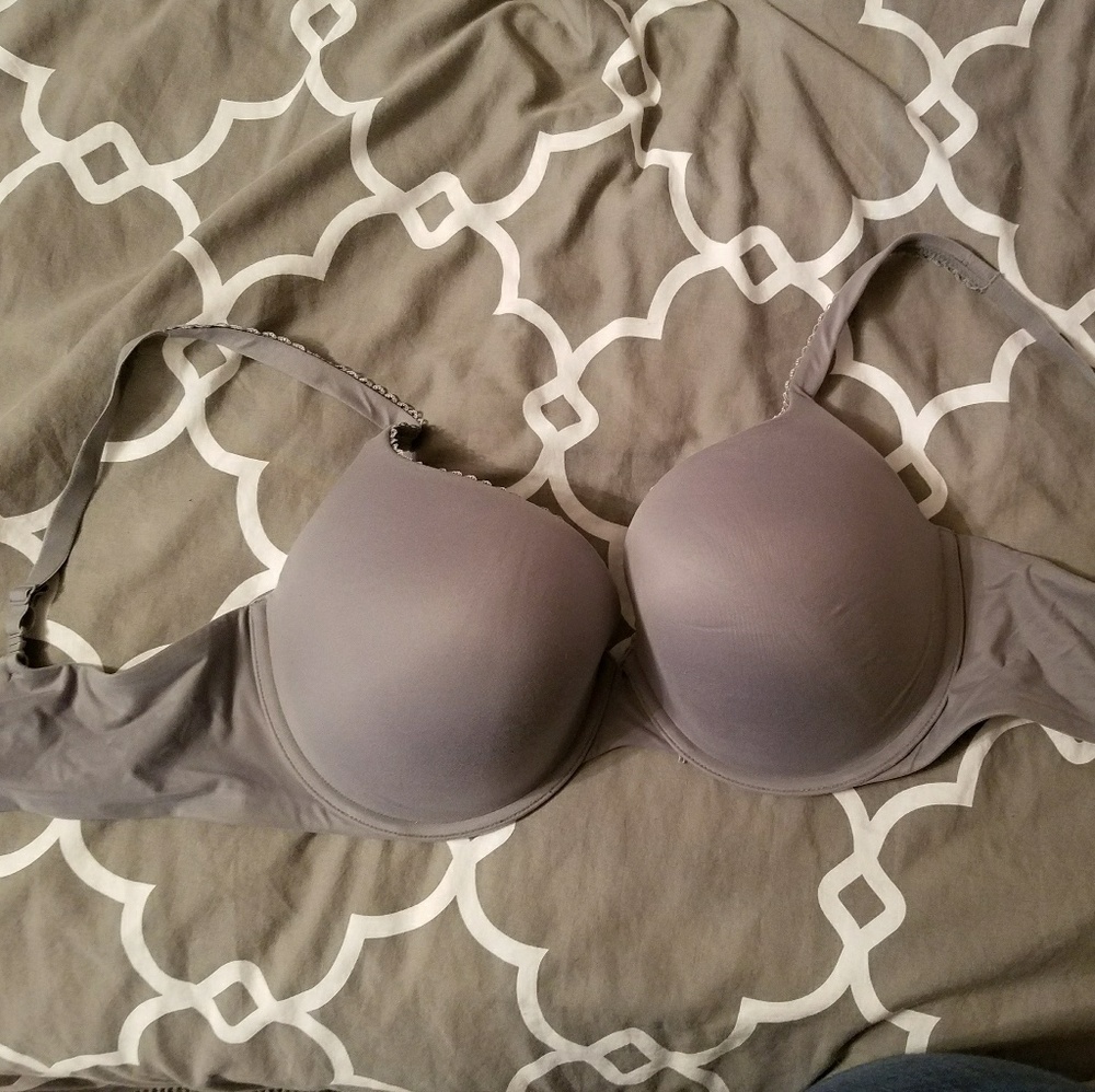 Victoria secret Body by Victoria 36DDD